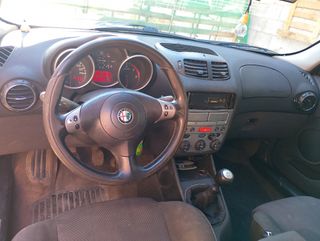 Alfa Romeo 147 2003