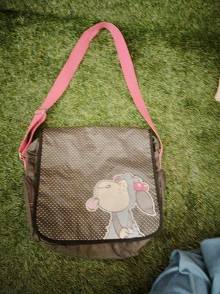 Bolso grande juvenil con dibujos y cinta