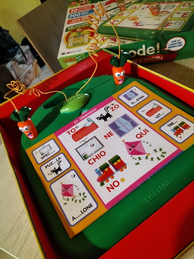 Gioco interattivo 10 e Lode alfabeto e parole. Nuo