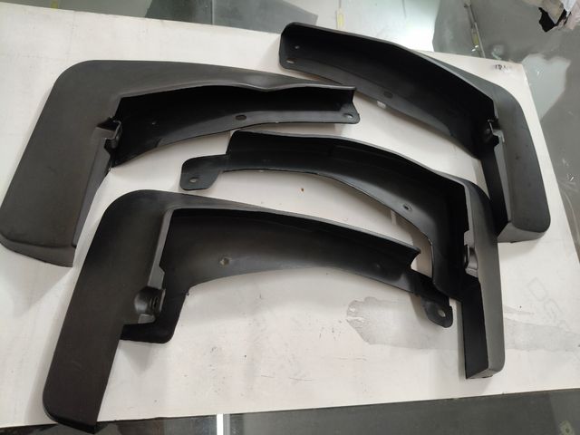 Faldones de guardabarros