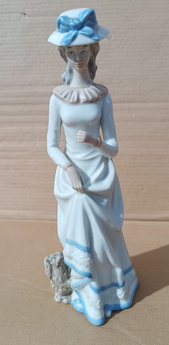 Figura porcelana Sambo mujer 32cm