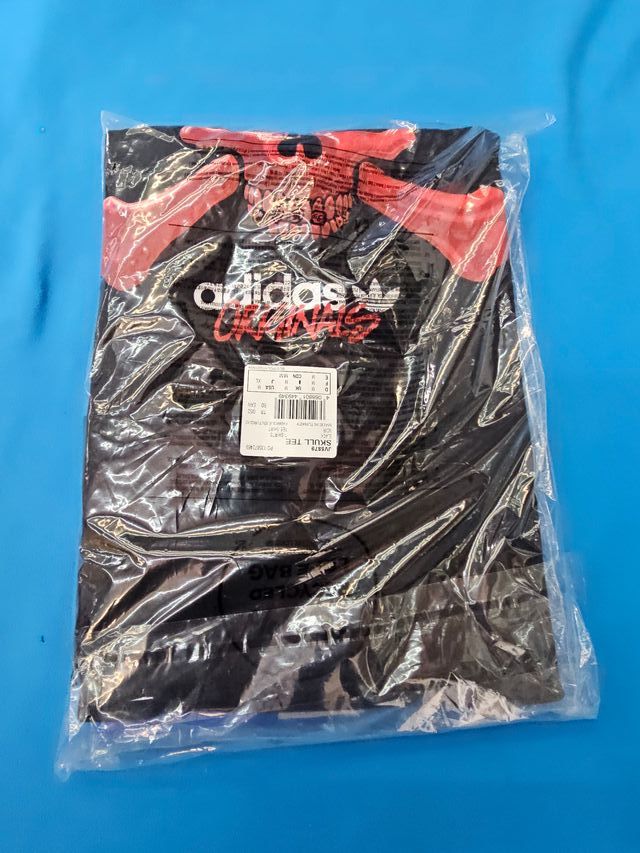 Camiseta Adidas Graphics Originals Talla M