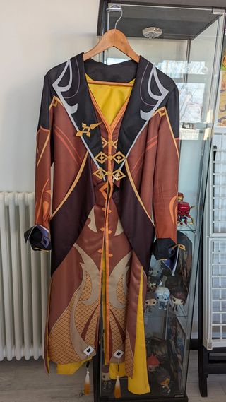 Cosplay Zhongli Genshin Impact