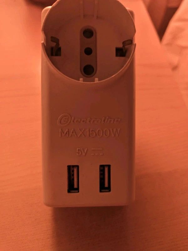 Multipresa con USB 1500W