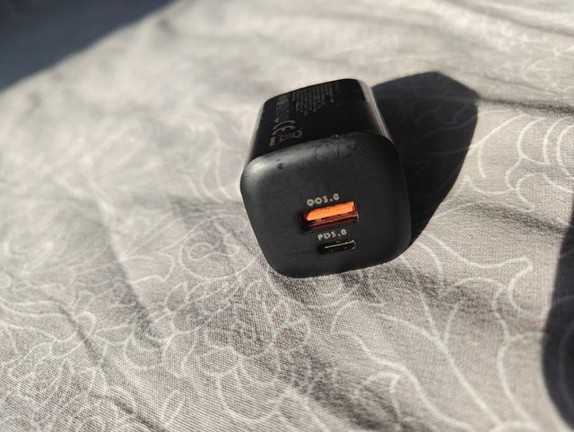 Caricatore GAN 33W Type C + USB compatto