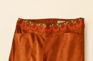 Nuevo Pantalón marrón teja con flecos