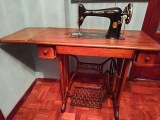 Maquina de coser antigua