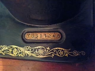 Maquina de coser antigua