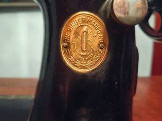 Maquina de coser antigua