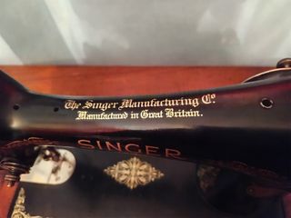 Maquina de coser antigua