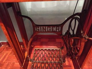 Maquina de coser antigua