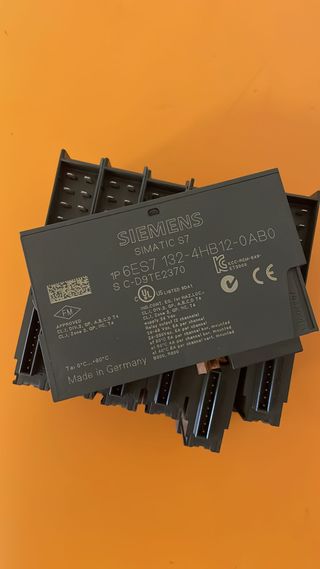 SIEMENS 6ES7132-4HB12-0AB0