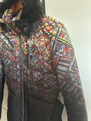 Plumífero corto Desigual