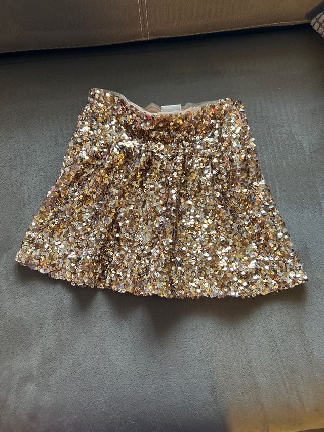 Falda brillante niña