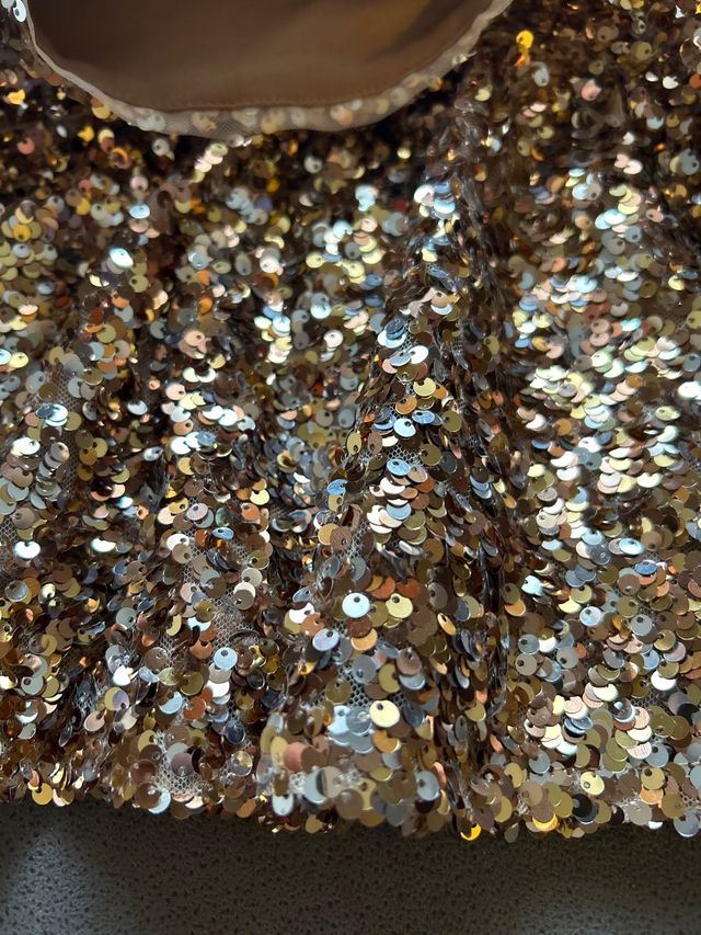 Falda brillante niña