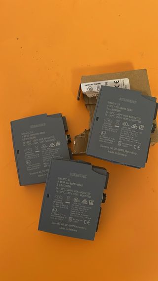 SIEMENS 6ES7 132-6BF01-0BA0