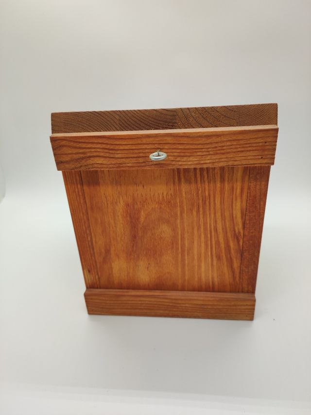 NIDO COMEDERO DE MADERA PARA PÁJAROS 