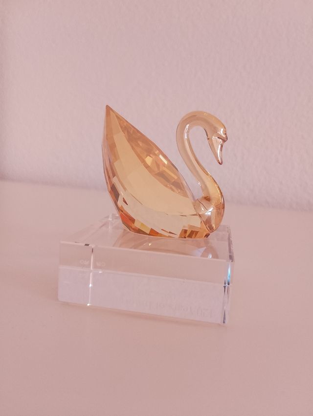 Swarovski cigno su base