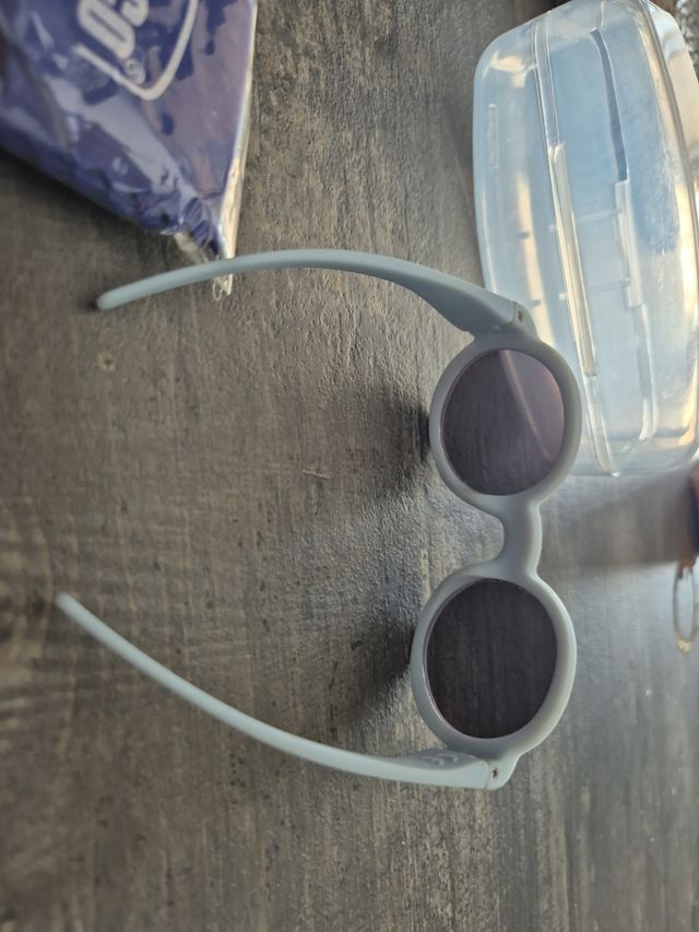occhiali da sole neonato  chicco