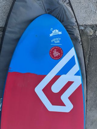 Me Urge vender la taba de windsurf