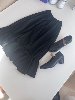 Falda flamenca T4 y zapatos tacon T28