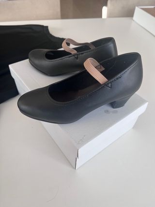 Falda flamenca T4 y zapatos tacon T28
