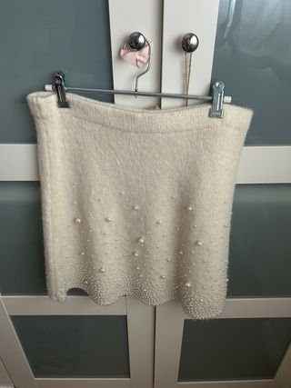 Falda y jersey Zara