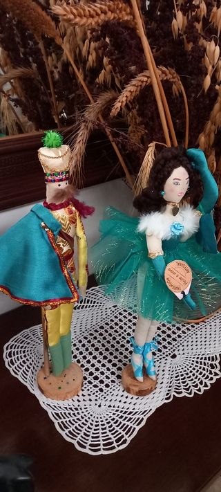 Inoltre... Bambole di pezza vestite da comunione