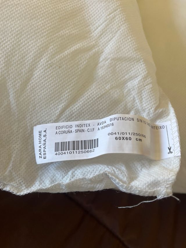 Dos Almohadones Dormitorio  fundas. Sin Usar