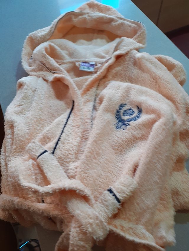 Albornoz unisex con capucha