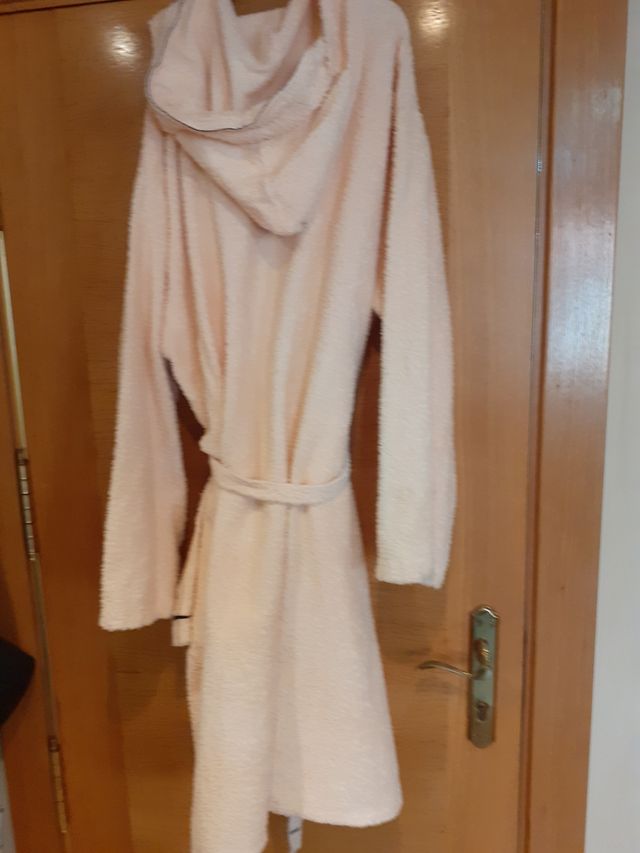 Albornoz unisex con capucha