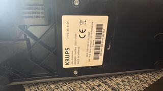 Cafetera Krups y complementos.