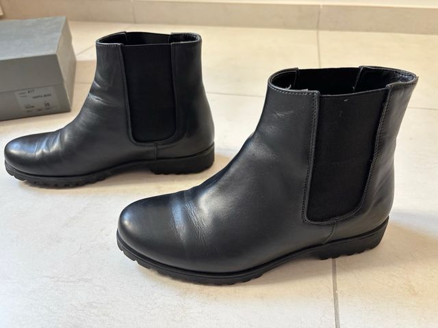 Stivaletti in pelle nera 38 nuovi