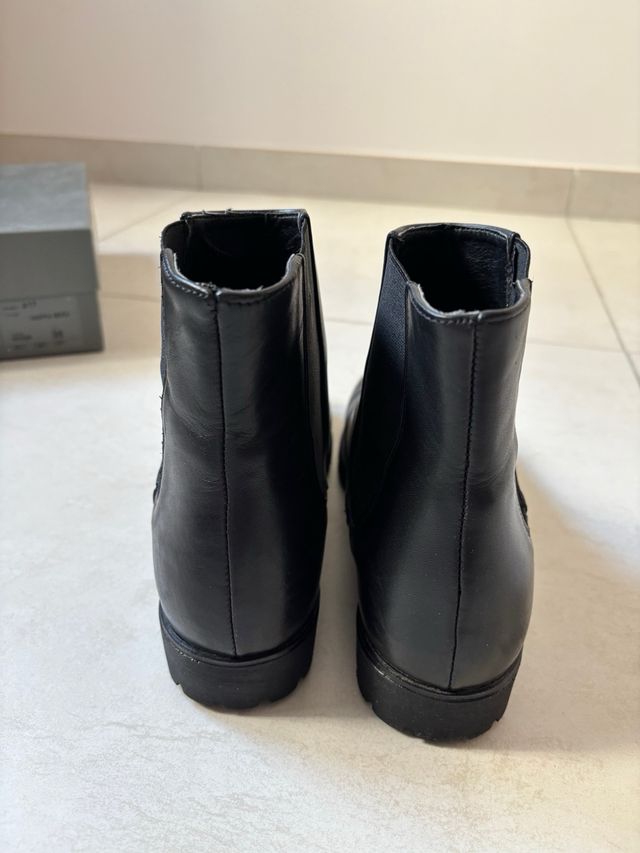 Stivaletti in pelle nera 38 nuovi