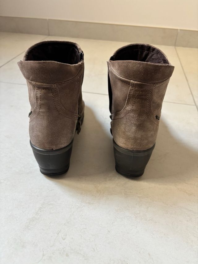 Stiavletto in camoscio marrone 37