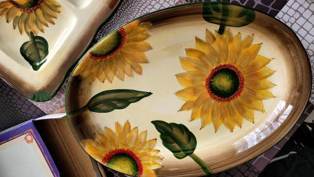 Porta vivande in ceramica dipinta a mano