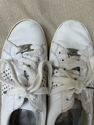 Playeras blancas. Michael Kors