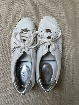 Playeras blancas. Michael Kors