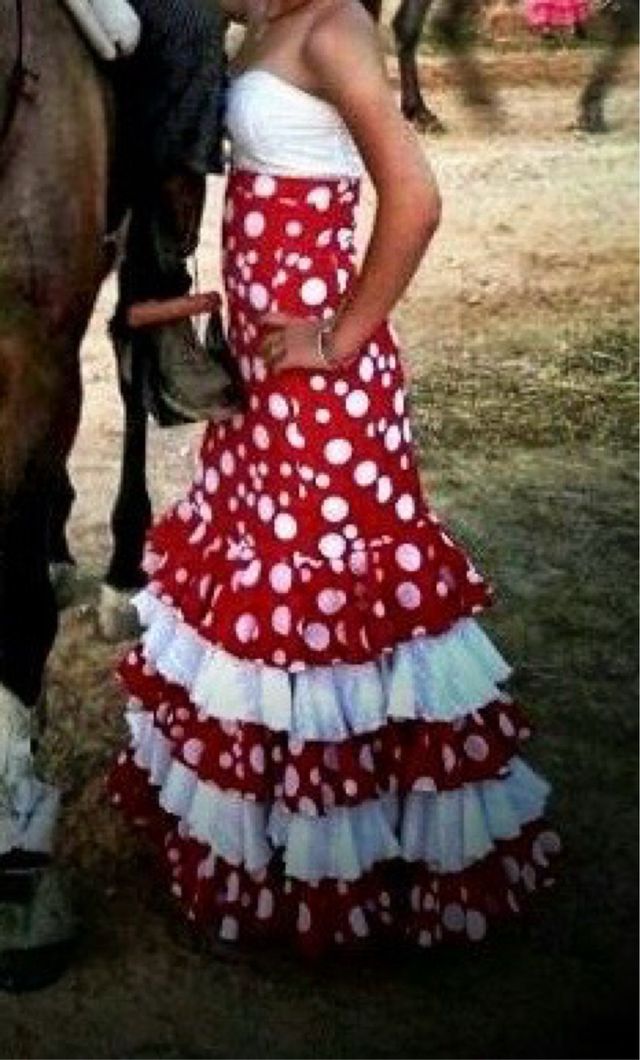 Falda flamenca de volantes