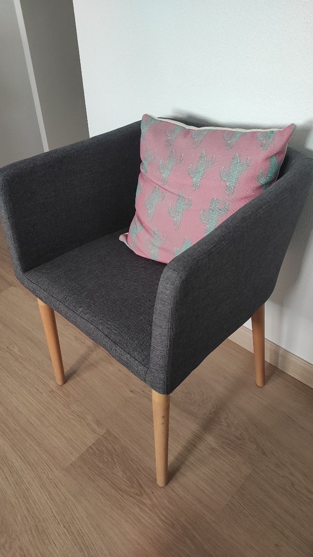 Silla comedor gris y madera