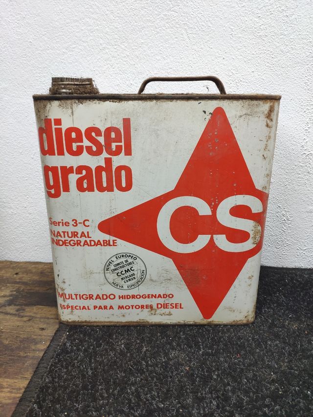 Antigua lata de aceite cs diesel grado