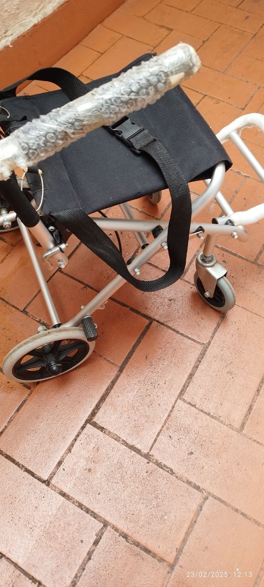 Silla de rueda para el interior de piso