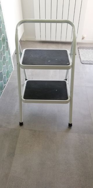 Escalera taburete plegable