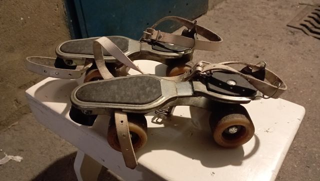 Patines metálicos años 80