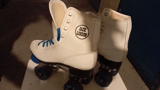 Patines de bota blanca