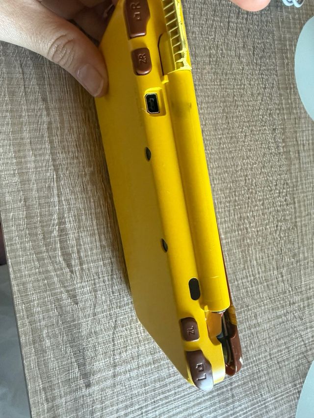 New nintendo 2ds xl edicion pikachu leer