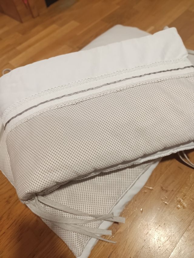 Colcha y chichonera minicuna