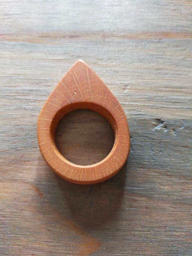 Anillo de madera