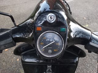 Vespa Piaggio 125 cc del 1980 in ottime condizioni