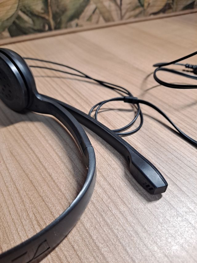 Cascos y micrófono Sennheiser